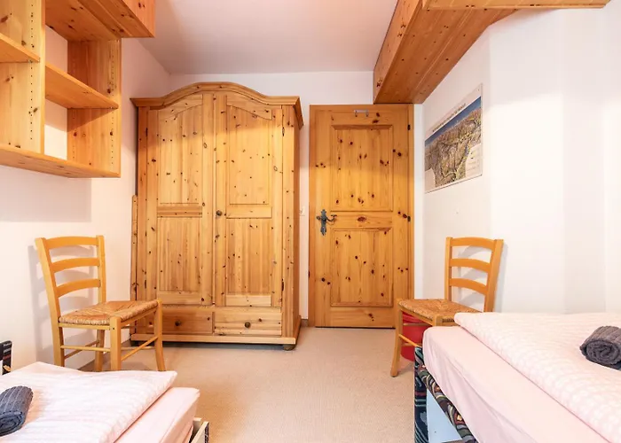 Chasa Val 735 Apartment