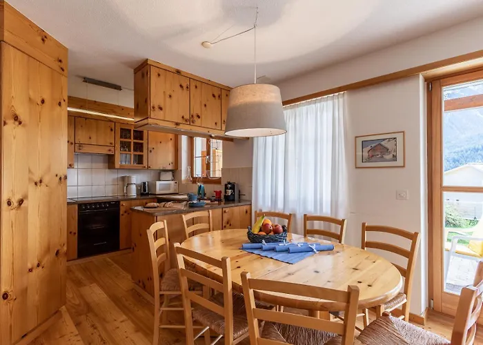 Chasa Val 735 Apartment *